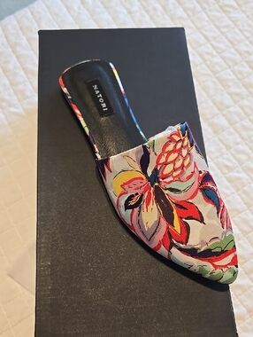 Natori Floral Pointed Mule in Multicolor Silk Canvas